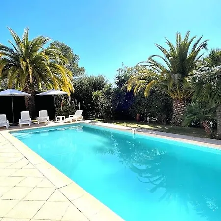 Maison Cosy En Bordure Du Golf. *