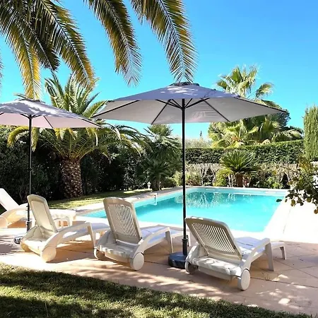 Maison Cosy En Bordure Du Golf. *