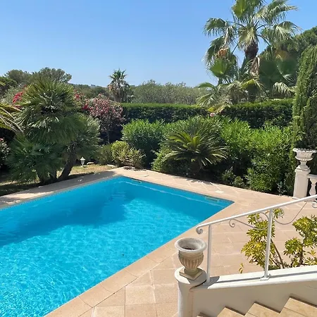 Maison Cosy En Bordure Du Golf. Villa Saint-Raphaël
