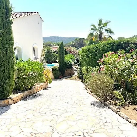Maison Cosy En Bordure Du Golf. Villa Saint-Raphaël