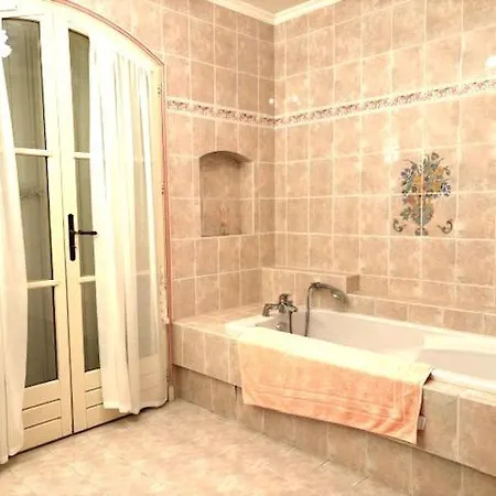 Maison Cosy En Bordure Du Golf. Вілла Сен-Рафаель
