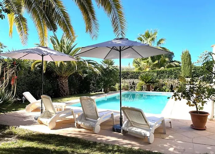 Maison Cosy En Bordure Du Golf. *