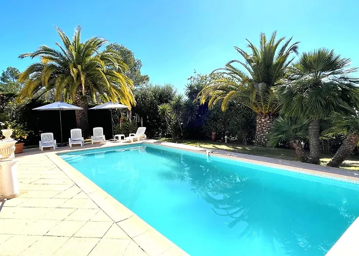 Villa Maison Cosy En Bordure Du Golf. Saint-Raphaël