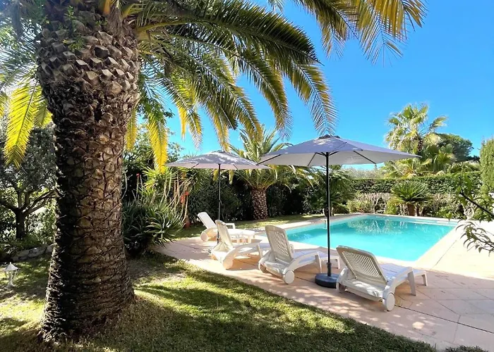 Villa Maison Cosy En Bordure Du Golf. Saint-Raphaël